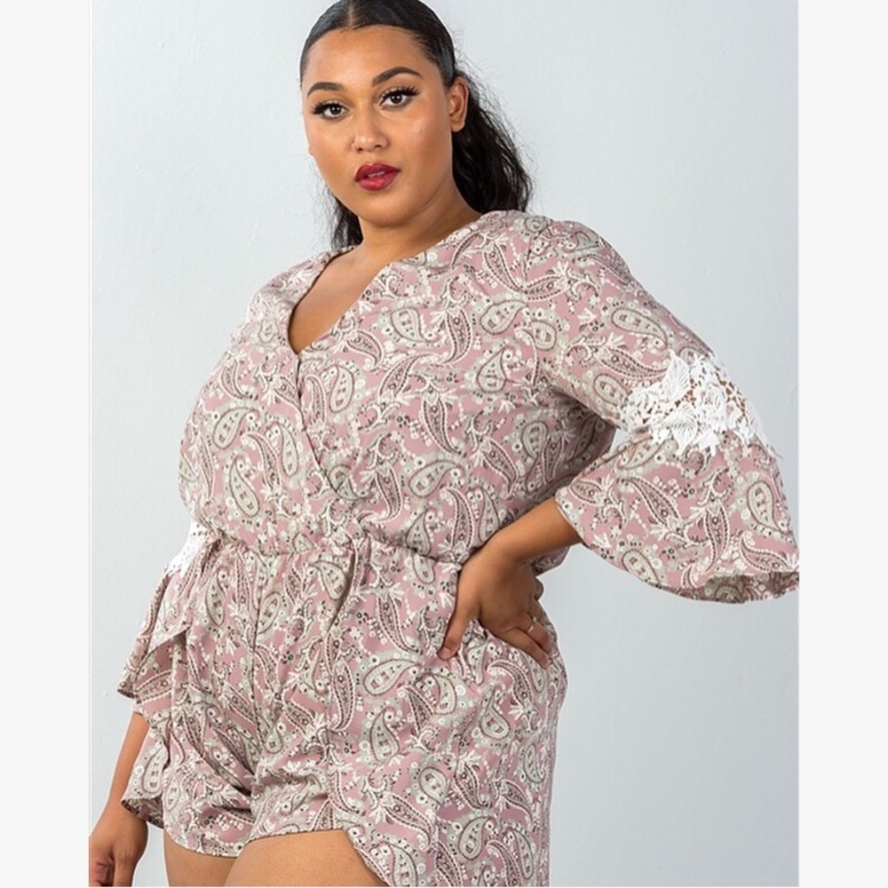 Plus Size Mauve & Floral Crochet Sleeves Surplice